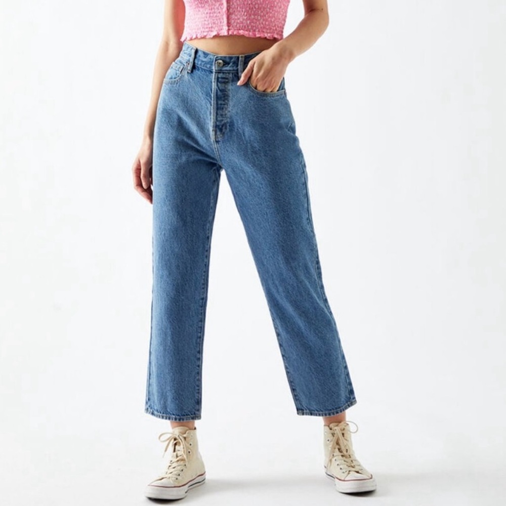 PacSun Medium Wash High Waisted Straight Leg Jeans Size 28
